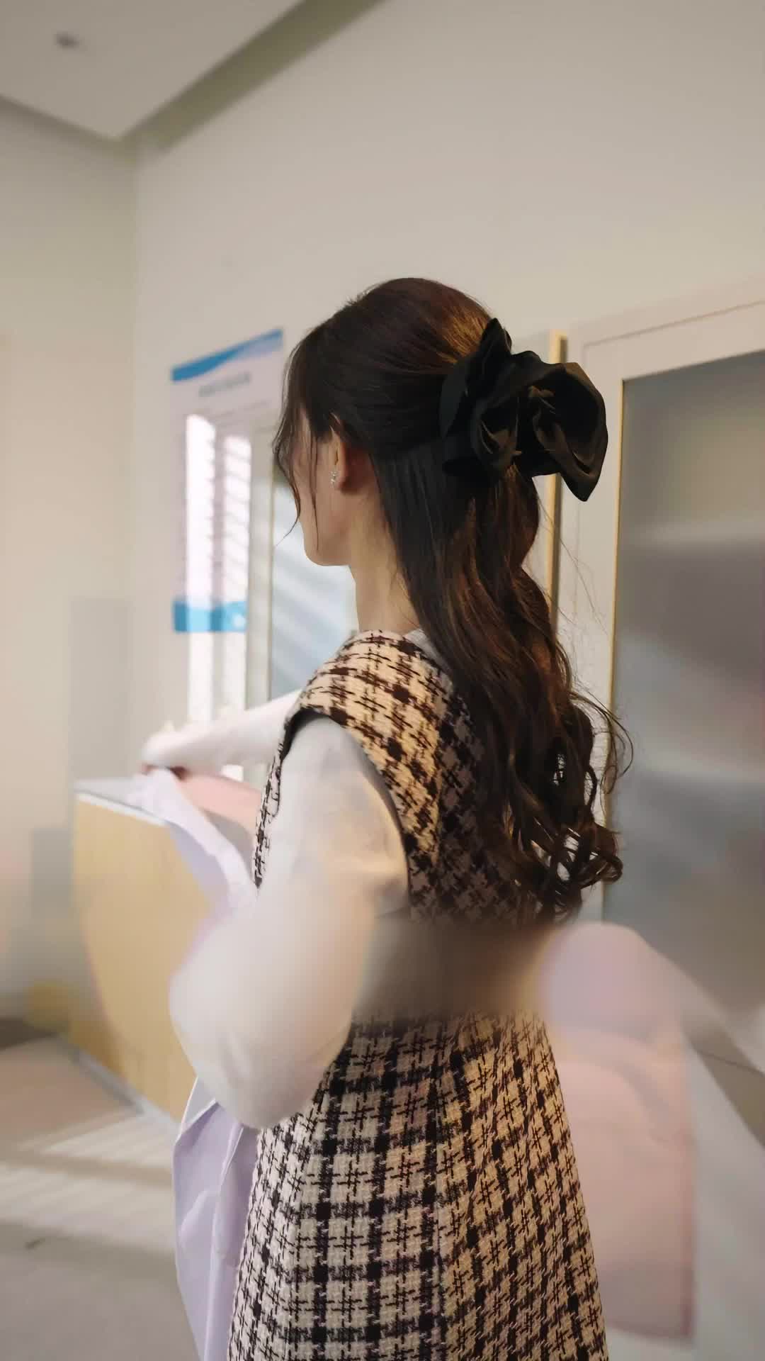 Episode 7 - CEO, Those Twins Look Like You